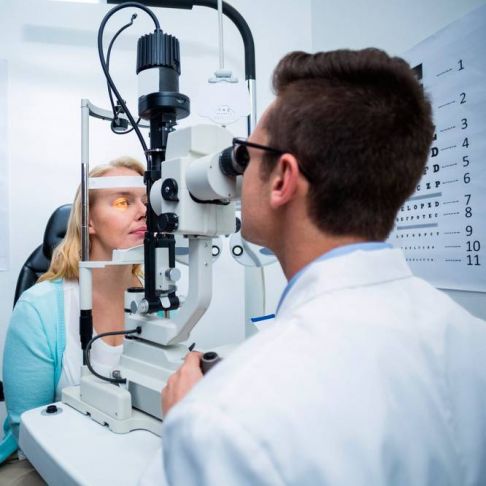 Consulta de Oftalmología y  Optometría